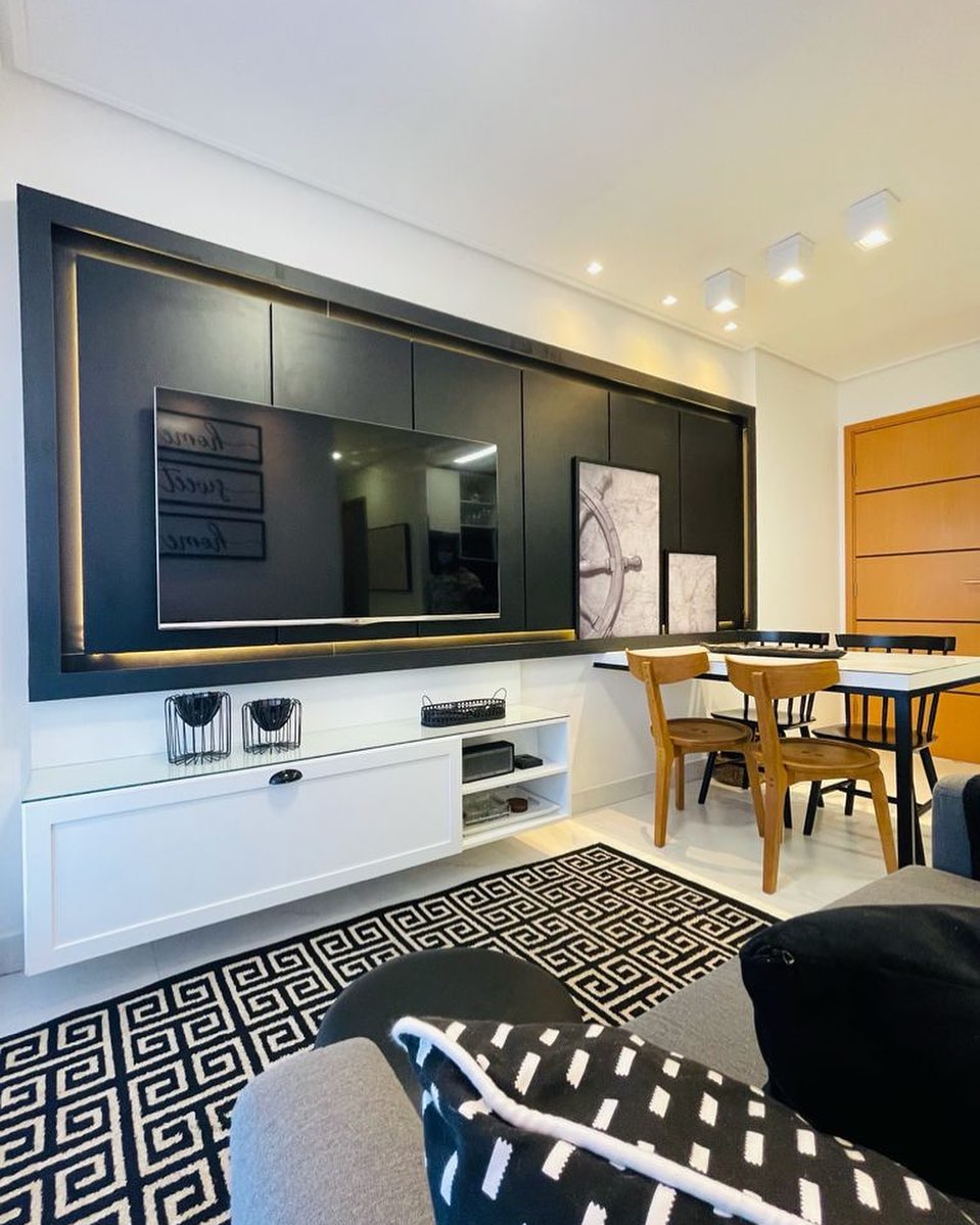 Painel de TV planejado em sala integrada